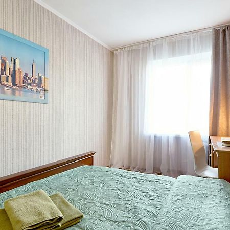 L3-82 Main Street- Modern New Three 3 Separate 3Bedrooms 100 M2 - Central Location, Metro Palace Of Sports - Gulliver Mall, Arena City Киев Екстериор снимка