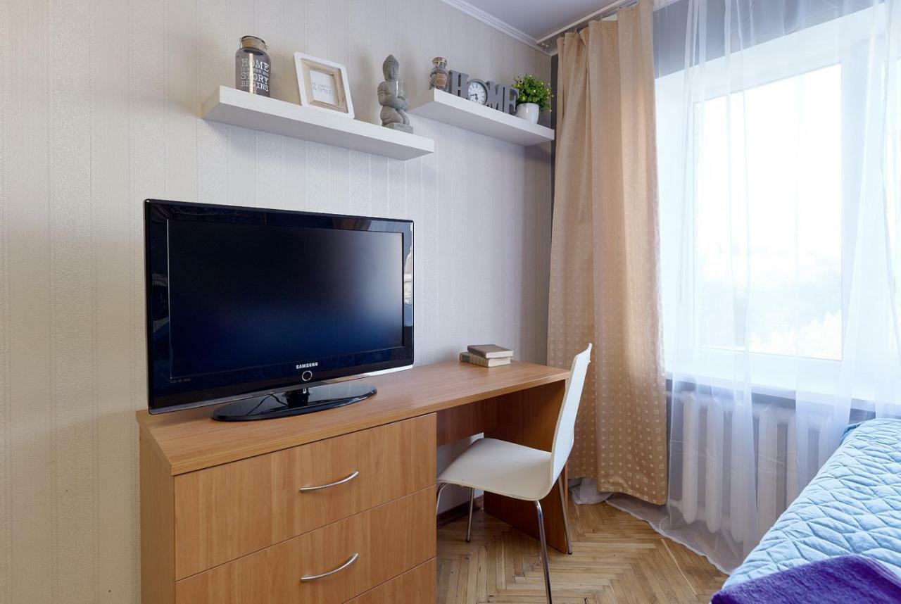 L3-82 Main Street- Modern New Three 3 Separate 3Bedrooms 100 M2 - Central Location, Metro Palace Of Sports - Gulliver Mall, Arena City Киев Екстериор снимка