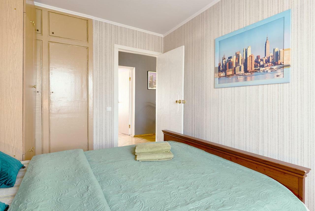 L3-82 Main Street- Modern New Three 3 Separate 3Bedrooms 100 M2 - Central Location, Metro Palace Of Sports - Gulliver Mall, Arena City Киев Екстериор снимка