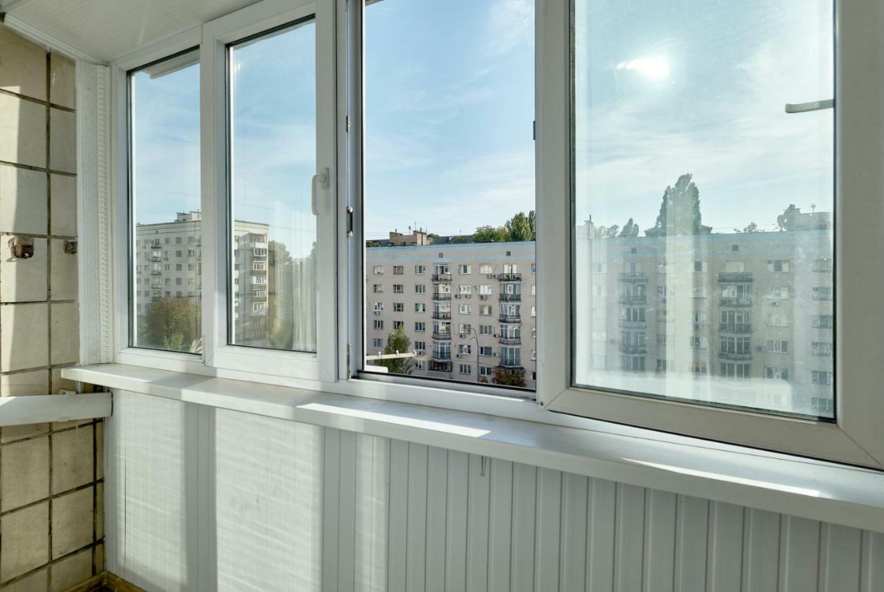 L3-82 Main Street- Modern New Three 3 Separate 3Bedrooms 100 M2 - Central Location, Metro Palace Of Sports - Gulliver Mall, Arena City Киев Екстериор снимка